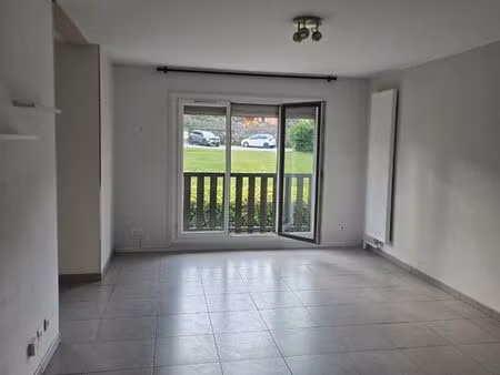 t4 lumineux 80 8 m² avec balcon  cave et garage barberaz (73000)