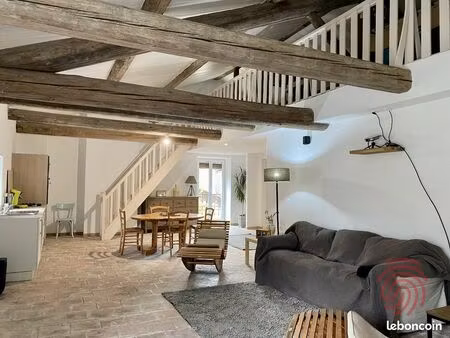 maison 7 pièces 240 m²