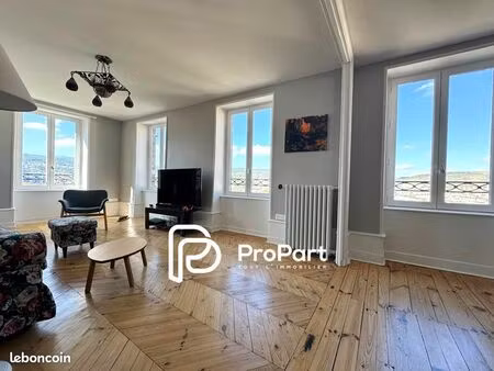 appartement 9 pièces 220 m²