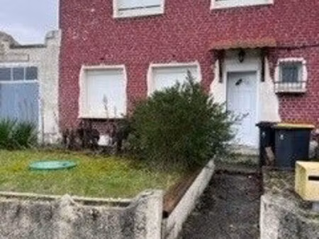 part vend maison avec garage et jardin avesnes les aubert