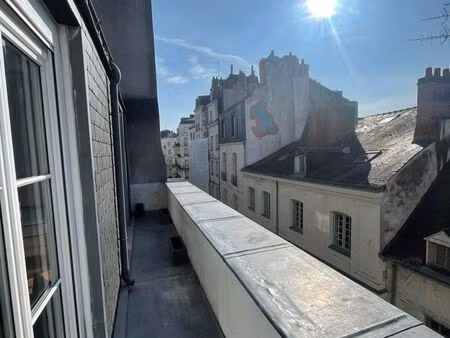 t3 meublé - hyper centre - balcon avec vue dégagée