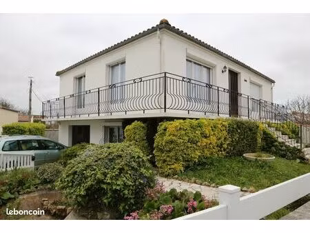 aytré maison deux chambres