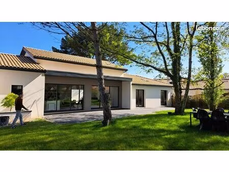 maison a vendre à pornic 208m2 plein pied
