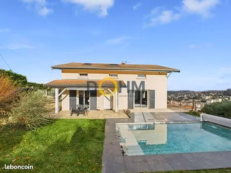 maison 5 pièces 140 m²