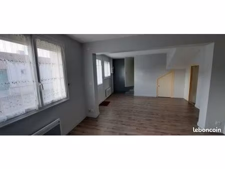 maison à louer dans le centre du poire sur vie