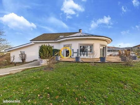 maison 6 pièces 245 m²