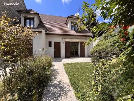 maison 7 pièces 200 m²