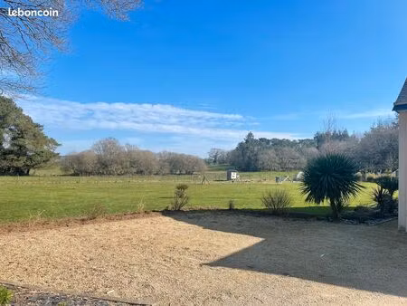 maison récente 6 pièces – 131 m² – terrain 3 300 m² – camors (56)