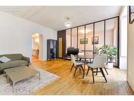 spacieux t3 haussmannien 78m²  hyper-centre