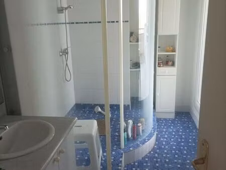 vend appartement f5 avec place de parking