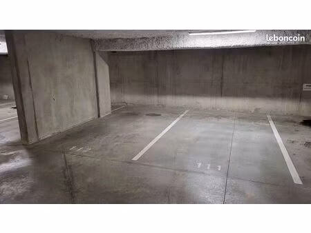 place de parking sécurisée en sous-sol – charbonnières-les-bains