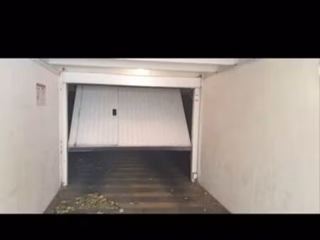 garage pour moto à louer