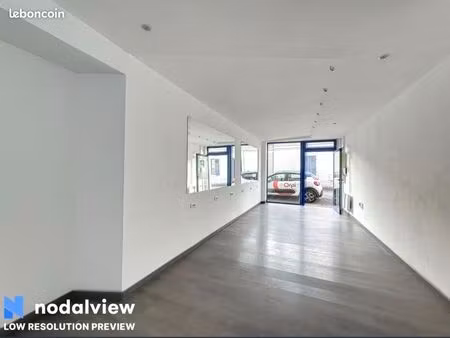 local commercial 32 m²