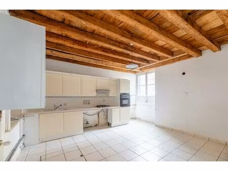 vente maison 63 m² saint-genis-laval (69230)