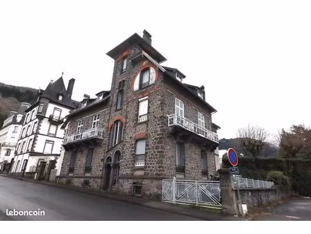 villa 13 pièces 200 m²