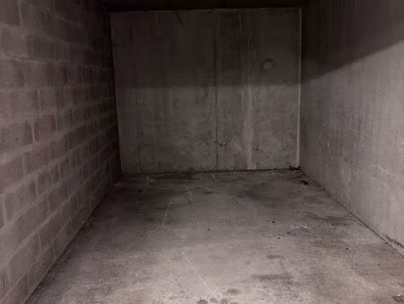 box sous terrain avec bip et portail