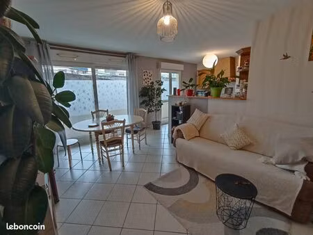 appartement t2 de 46 m2 + balcon +garage et cave