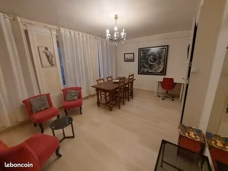 lyon 2 cordeliers – t3 meublé 60 m² - rue calme