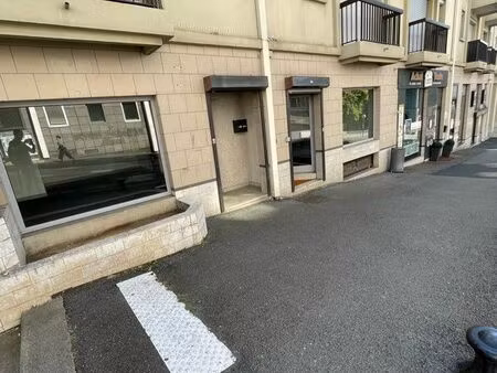 local commercial 101m2 proximité immédiate place de jaude