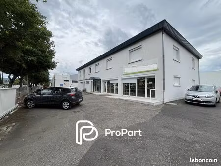 local 1140 m² clermont-ferrand