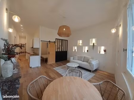 f2 meublé en plein écusson