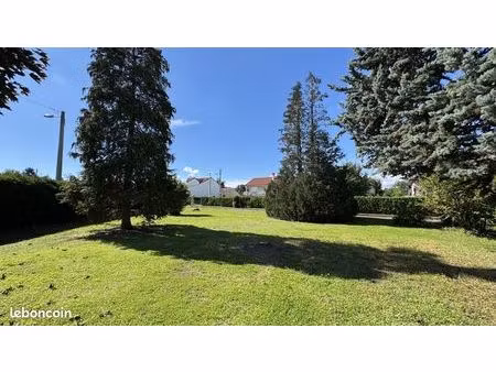 terrain 700 m² saint-just-saint-rambert