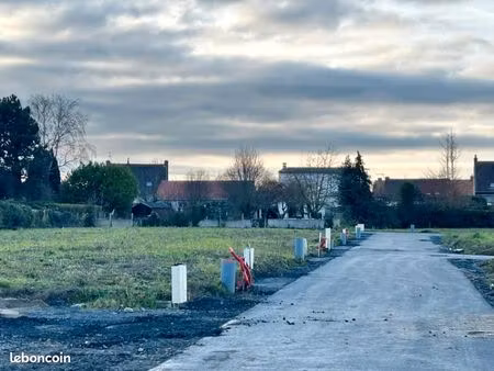 terrain 450 m² annequin