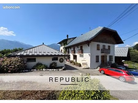 immeuble 12 pièces 382 m²