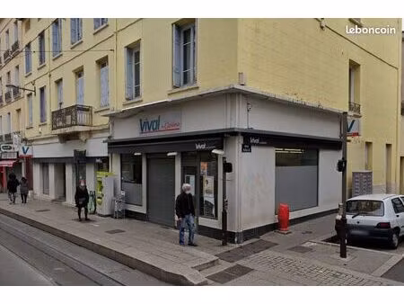local commercial 158 m²