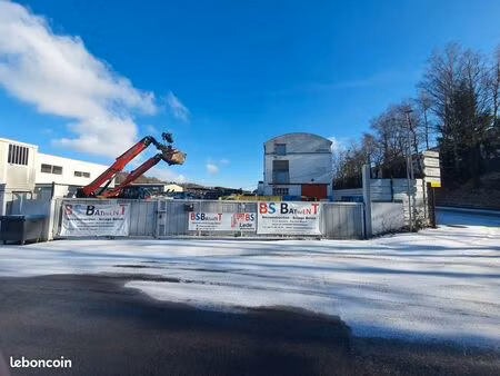 local 973 m² depot + 153 m² bureau sur 2700 m² terrain