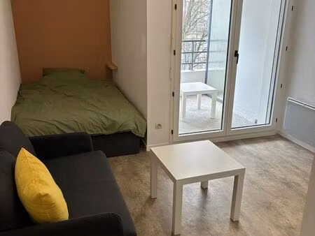 studio meublé nantes rue lamoricière avec balcon