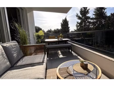 coeur cézanne - spacieux type 3 avec grande terrasse au calme