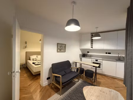 appartement 2 pièces 22 m2 - quai aux fleurs