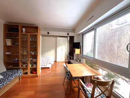 f02 -voltaire / charonne -parking + cave-