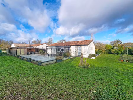 maison de type 4  garage attenant  piscine...