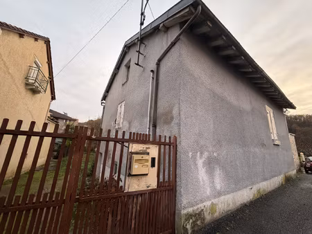 maison sur 3 niveaux  à rénover