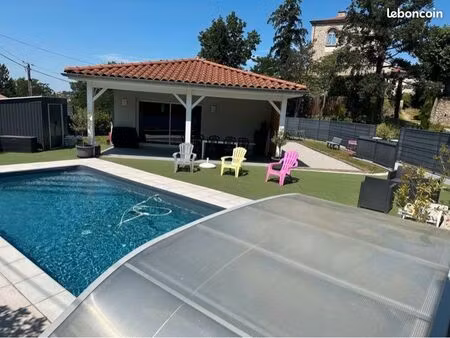 maison avec piscine - 4 pièces - 113m2