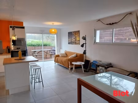 tout à pied ! maison de 2019 offrant 3 chambres.