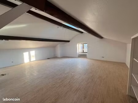 ? bureaux d’activité à louer 153m2