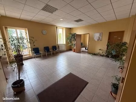 cabinet médical à savigneux ( à vendre)