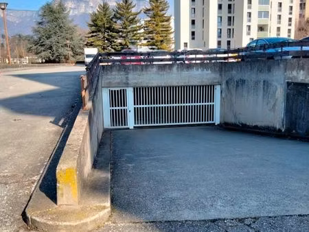 garage sécurisé dans copropriété - la ravoire