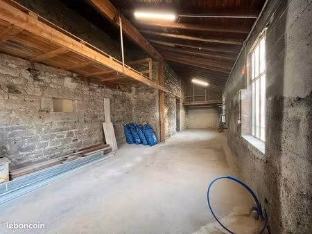 ? local d’activité à louer 63m2 dont mezzanine de stockage