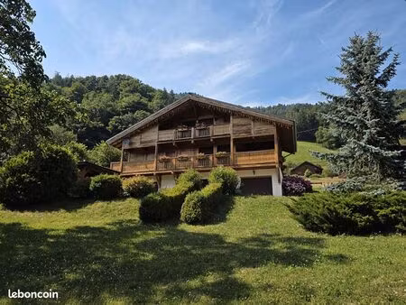 chalet 11 pièces 180 m²