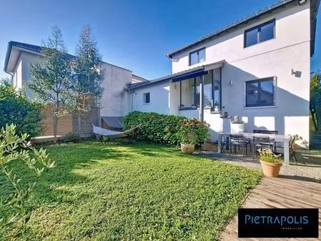 maison de 5 pièces de luxe en vente à francheville  france