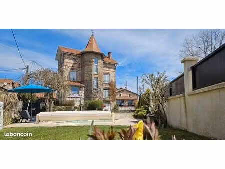 belle maison familiale au calme ---meublée-