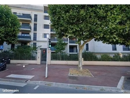 t3 52 9 m² avec balcon + parking – joinville-le-pont (platanes) – 1 290 cc