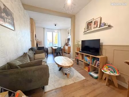 maison 5 pièces 121 m²