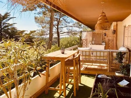 location meublée courte durée possible / t2 bis / vue mer / terrasse 22m2