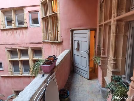 appartement 5 pièces - vue exceptionnelle - vieux lyon