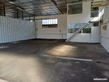 local d'activité 150 m²